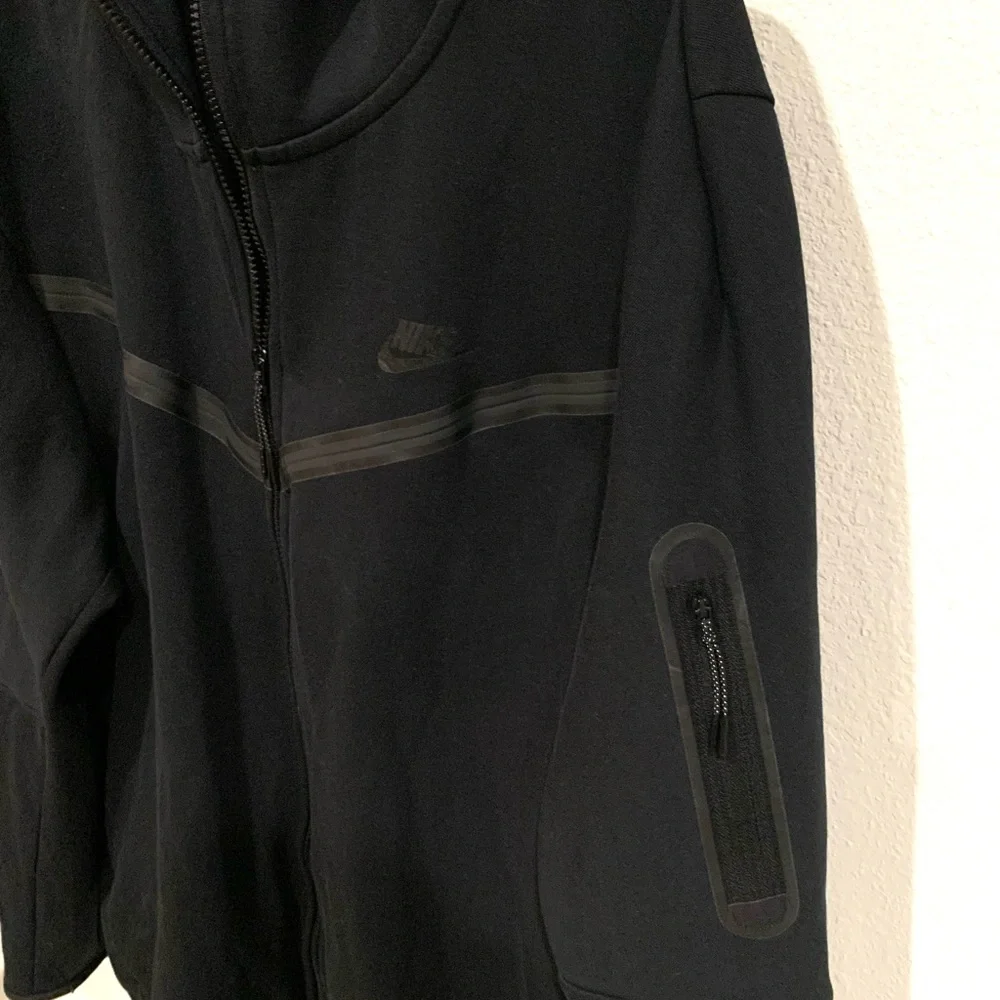 Nike Men's Tech Fleece Black Zip-Up Hoodie, XXL, CU-4489-010 - Picture 5 of 9